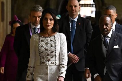 Ancienne première dame du Gabon et son fils transférés en résidence surveillée : raisons médicales invoquées