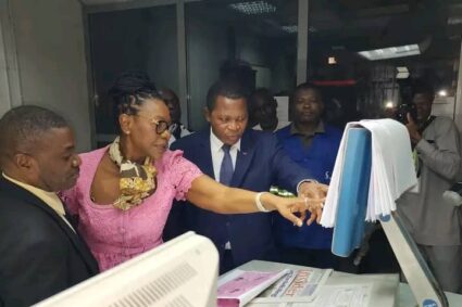 Cameroun : Présidentielle 2025 – Le MINAT salue l’avancement de la production du matériel électoral