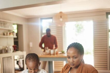 Le travail qui ne s’arrête jamais, une enquête camerounaise sur la santé mentale des actifs