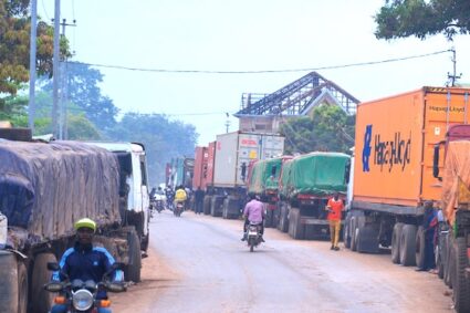 Cameroun : Paul Biya autorise deux emprunts internationaux totalisant 367,2 milliards de FCFA